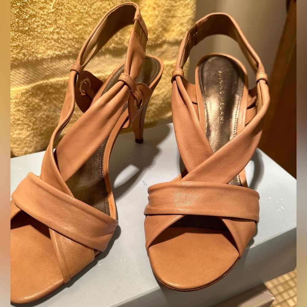 Antonio Melani Light Camel Sandal
